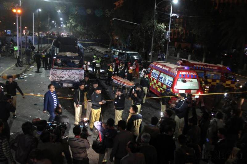 atleast13killedseveralinjuredinlahoreblast